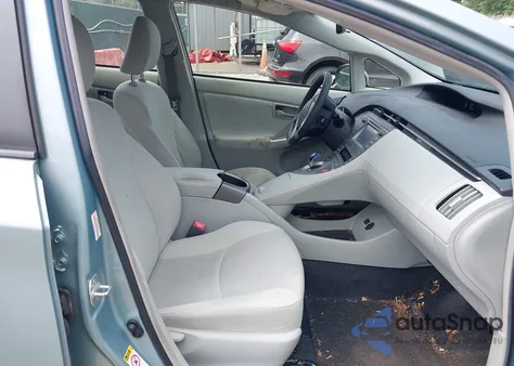 2013 Toyota Prius Three from USA, damaged, VIN JTDKN3DU1D5695395